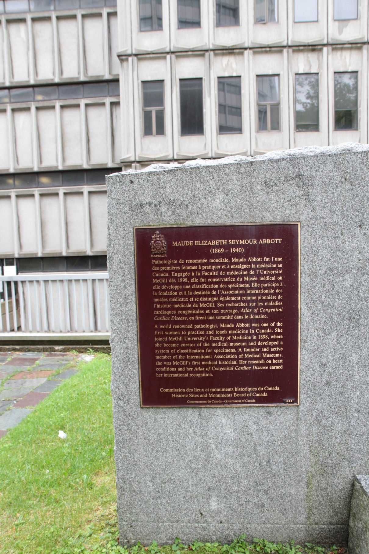 Maude Abbott's memorial tablet, McGill University, Montreal - 02.JPG